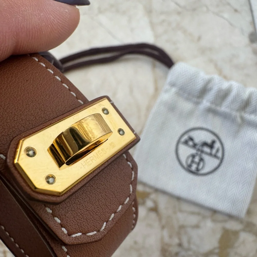 Hermes Brown Leather Bracelet with Gold Clasp - Picture 6 of 7
